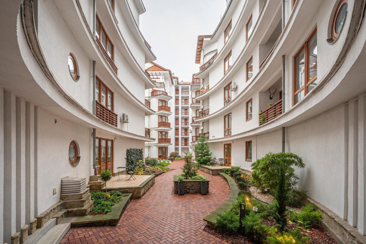 Modern Apartment With Garage Budapest Exteriör bild
